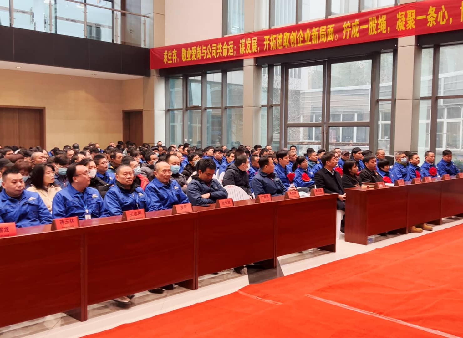 Чжэцзянская компания по производству вилочных погрузчиков ООН, ООО.