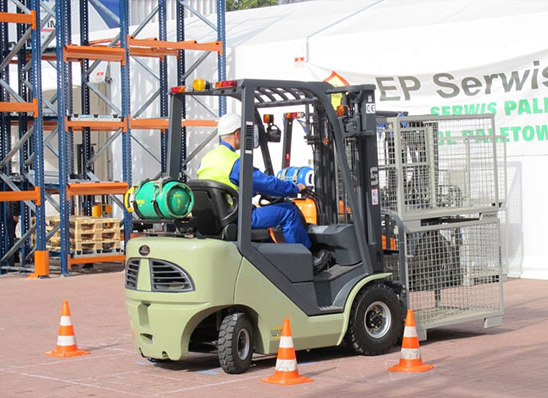 Чжэцзянская компания по производству вилочных погрузчиков ООН, ООО.