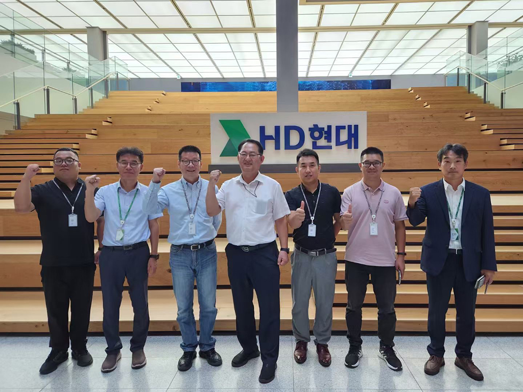 Чжэцзянская компания по производству вилочных погрузчиков ООН, ООО.